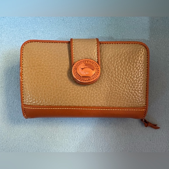 DOONEY & BOURKE Vintage Pebble Grain Leather Continental Clutch Wallet Organizer